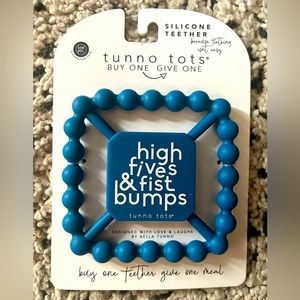 Tunno tots silicone teether